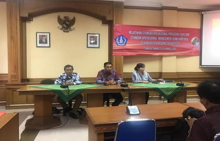 Penutupan Pelatihan Standar Operasional Prosedur Sop Dan Standar